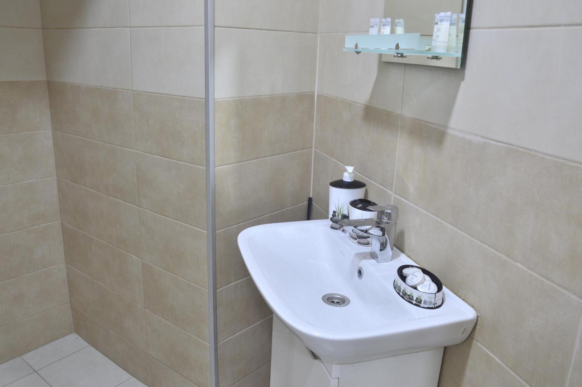 Mtatsmindaze Hotel Tbilisi Bilik gambar